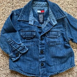 🔴 *5 for $20 Sale* Baby boys denim shirt Size 3-6 months